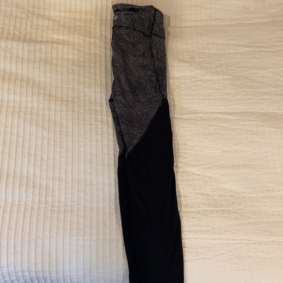 Lululemon size 8 Align legging, like new - Picture 3 of 8